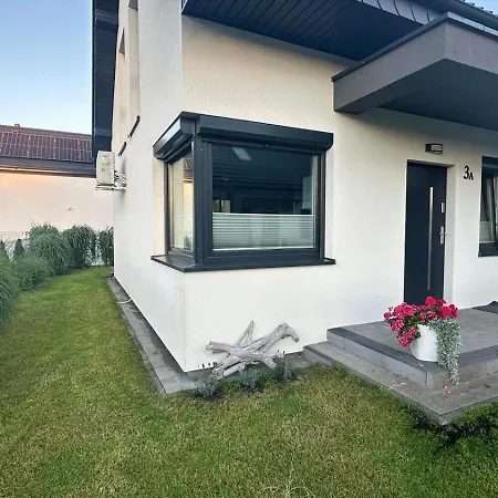 Semesterbostad Na Rozanej