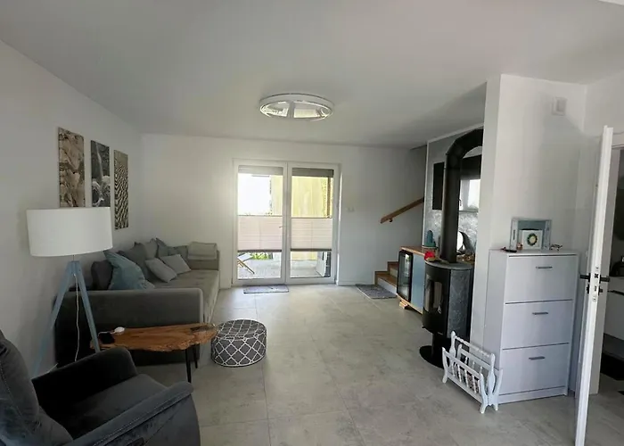 Semesterbostad Na Rozanej *